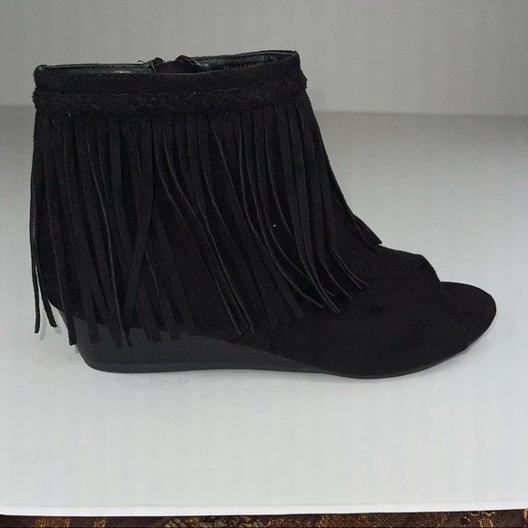 Sam Edelman Kelly Fringe Black Peep Toe Wedge 5 - Picture 15 of 15